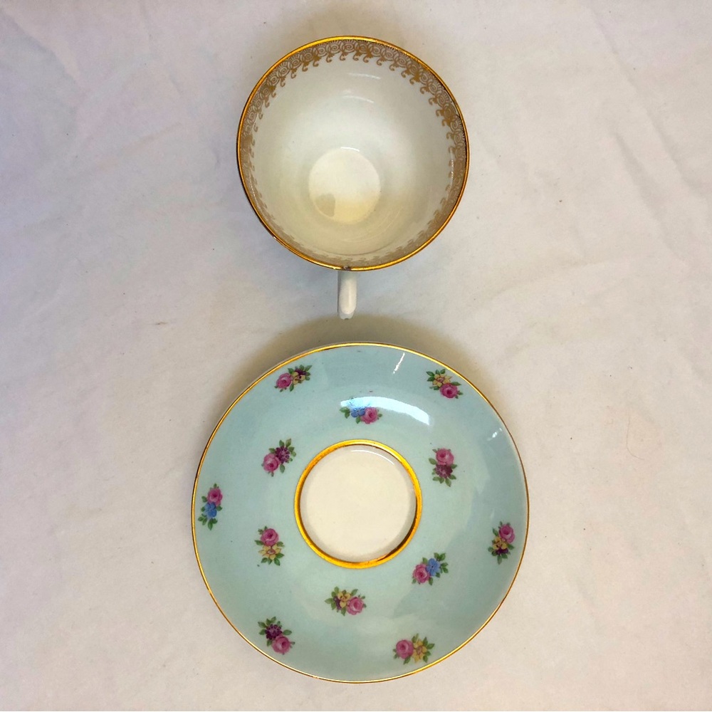 Colclough China Tea Cup Saucer Sky Blue Scattered Floral Buds Gold Edge England - Picture 2 of 15
